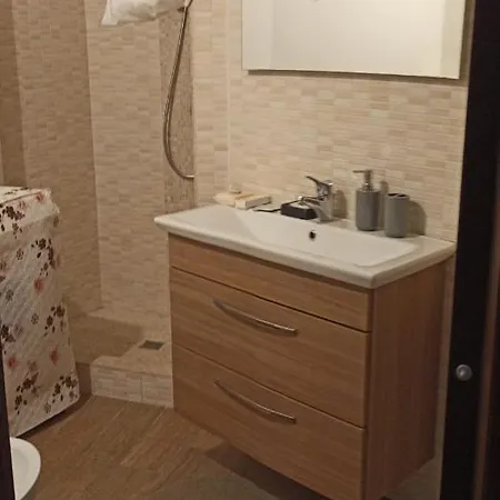 Roby House Apartament Savona